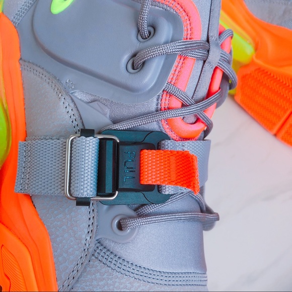 Nike Air Force 270 - Picture 2 of 8